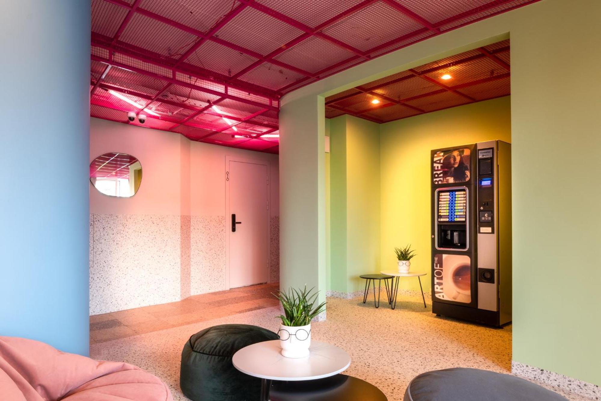 Berlin Studios Клайпеда Екстериор снимка