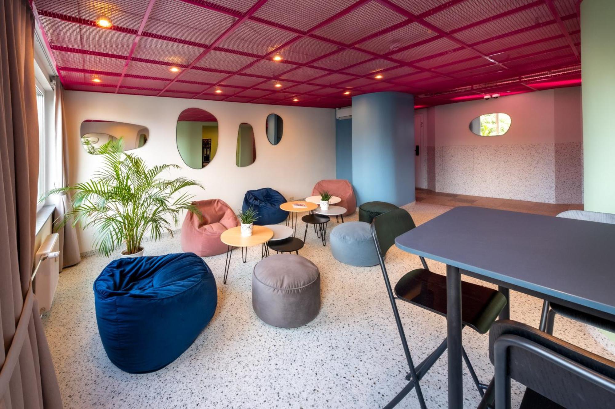 Berlin Studios Клайпеда Екстериор снимка